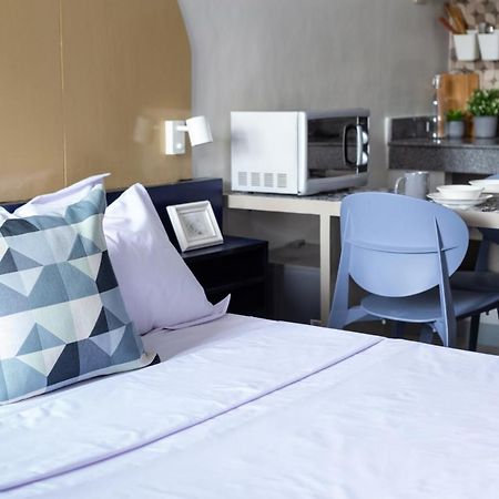 Hive Manila Guesthouse -Netflix,400Mbps Wi-Fi Bacoor Exterior foto